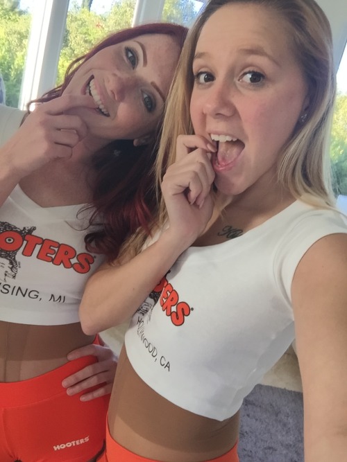 #hootersgirls