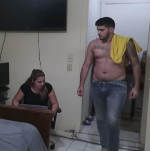 plumpinglovehandles:getting-tubby: allthatflab: The Boyfriend from the A&amp;S pranks channel on