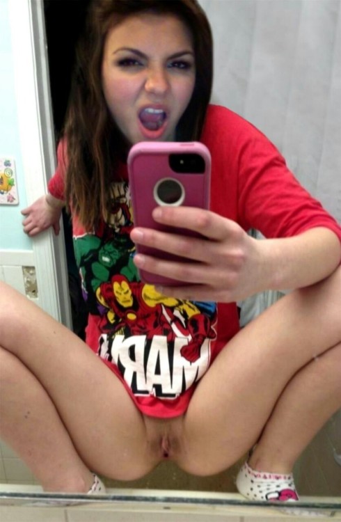 ilovemesomemilfs: sexy fuckin whore