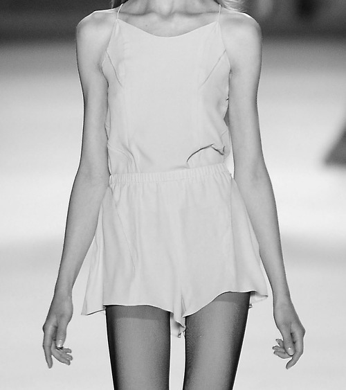lightweight-discrepancy:    Black and white beauty   
