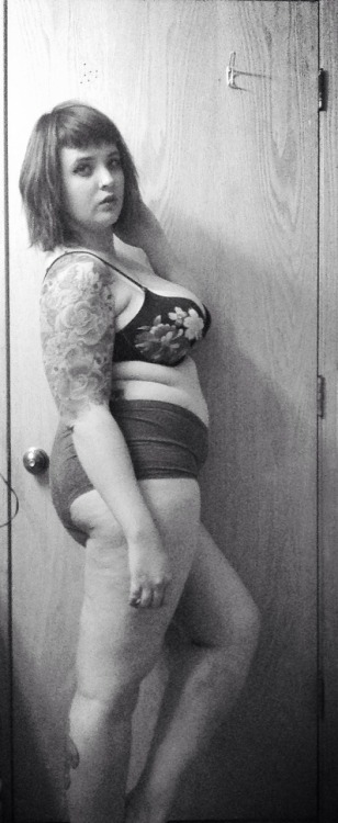 a-greek-goddess:  Since I only have one life I might as well spend it doing things that make me happy and loving myself in the mean time. 