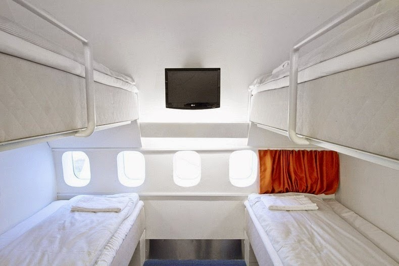 ultrafacts:    Boeing 747 in Stockholm converted into a hostel – If you are looking