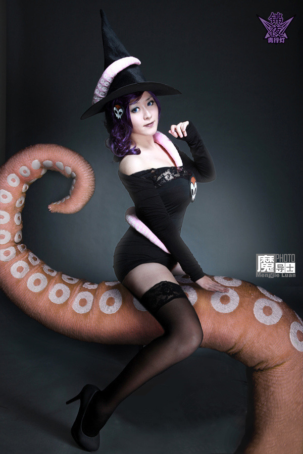 hotcosplaychicks:  Zone-Tan Halloween Cosplay by aoandou  We’re coming to youtube!