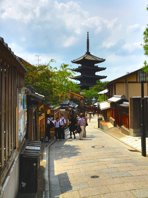 five-story pagoda by HideoVia Flickr:Kyoto