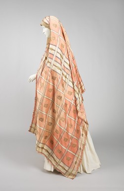 omgthatdress:  Wedding Veil Russia, early 19th century The Metropolitan Museum of Art Donate to the Russian LGBT Network