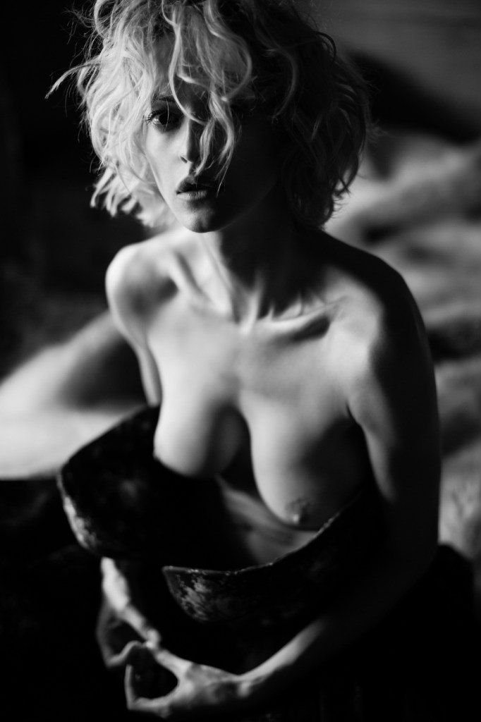a real woman:Natalya Emelyanenkobest of Lingerie and erotic photography:www.radical-lingerie.com