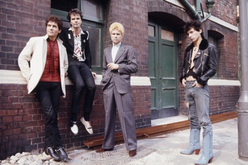 rimbaudwasademonchild:Johnny Thunders & The Heartbreakers, London, 1976. Photo by Leee Black Chi