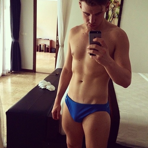 greenspeedos:  a cutie in blue