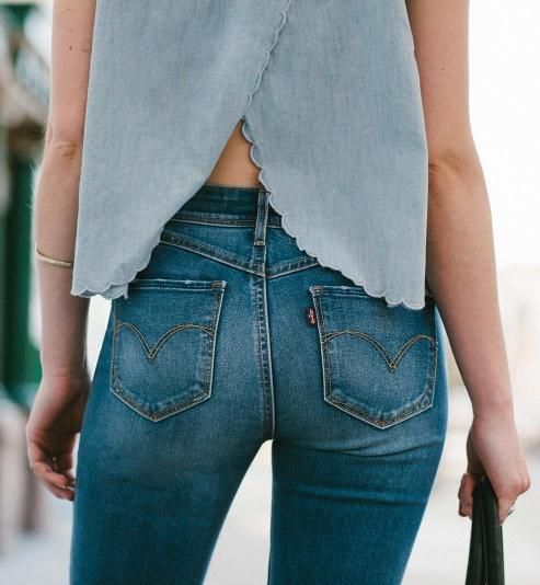 Black blazer with jeans outfits