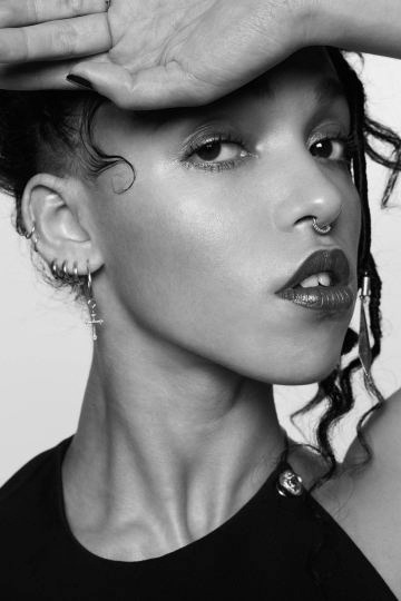 xluvtahliahrobx:FKA twigs shot by John Scarisbrick for Time Magazine The Year’s Biggest Stars in Cul