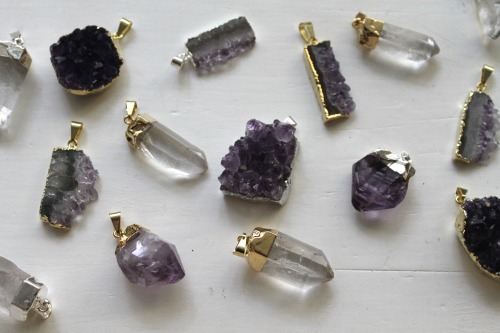 the-absolute-funniest-posts:  Crystal Collection from Jezie Jewelry Get a free gift on all orders over ุ.00 (not including shipping) and 10% off on all orders with the code SALE10. Don’t forget to like us on Facebook and follow on Twitter!