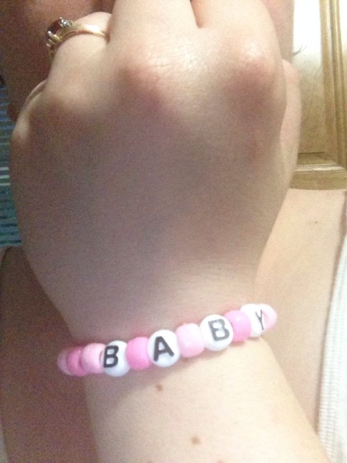 sugar-fairie:  littleslavekitten:  aboxofcolors:  Any littles wants one!? I feel like making some! Be my friend, I’ll send you a note and pwetty bracelet!  Reblog to let me know you’re interested!  I love these types of bracelets!   Oh my god I want