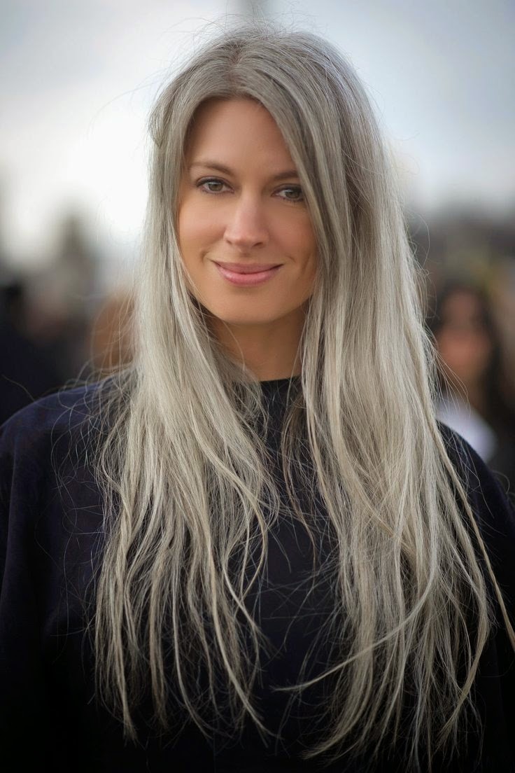 Young women with gray hair trend