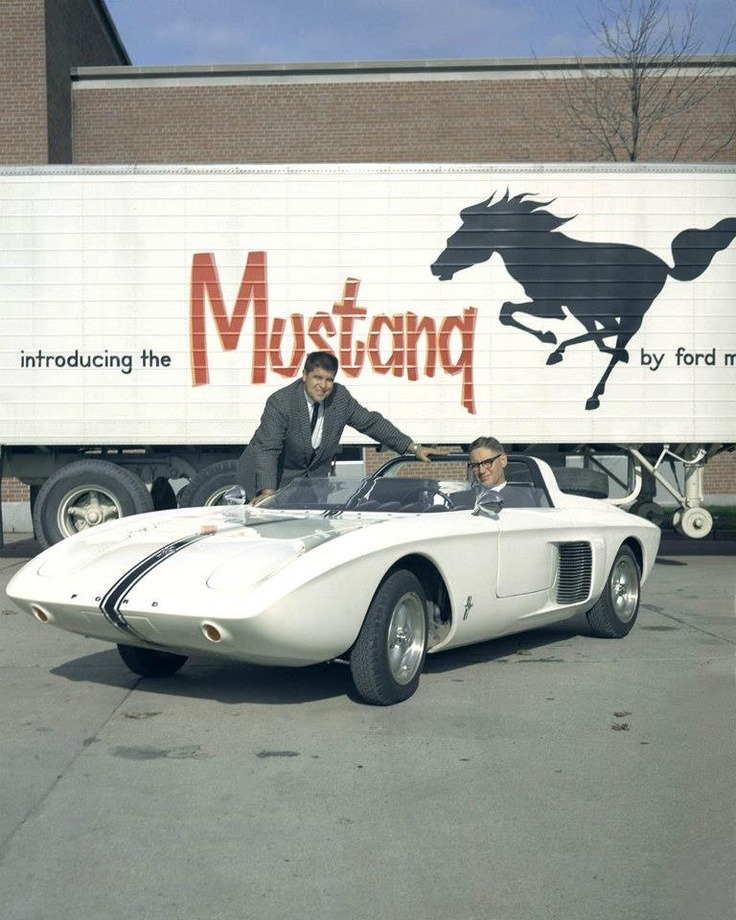 claspgarage:  Ford Mustang Concept