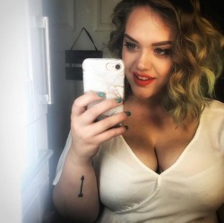 Horny chubby babes masturbating live on webcam