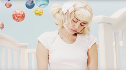 palmtreesandpampers:  Reblog if you think Miley Cyrus is an ABDL - Adult Baby !!!