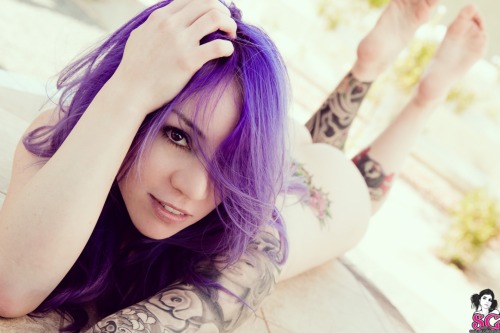 sglovexxx:  Antigone Suicide
