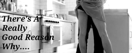cajunpepper:  kinkybitchkat:  Cooking is over rated… But I love to eat…you 🐾😜🐾  ⚜🌶 