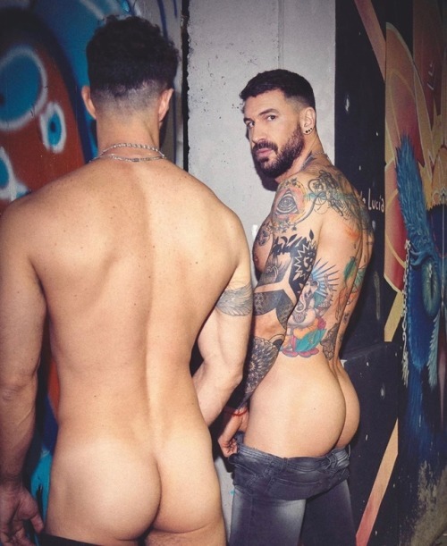 hot hunks and bubble butts