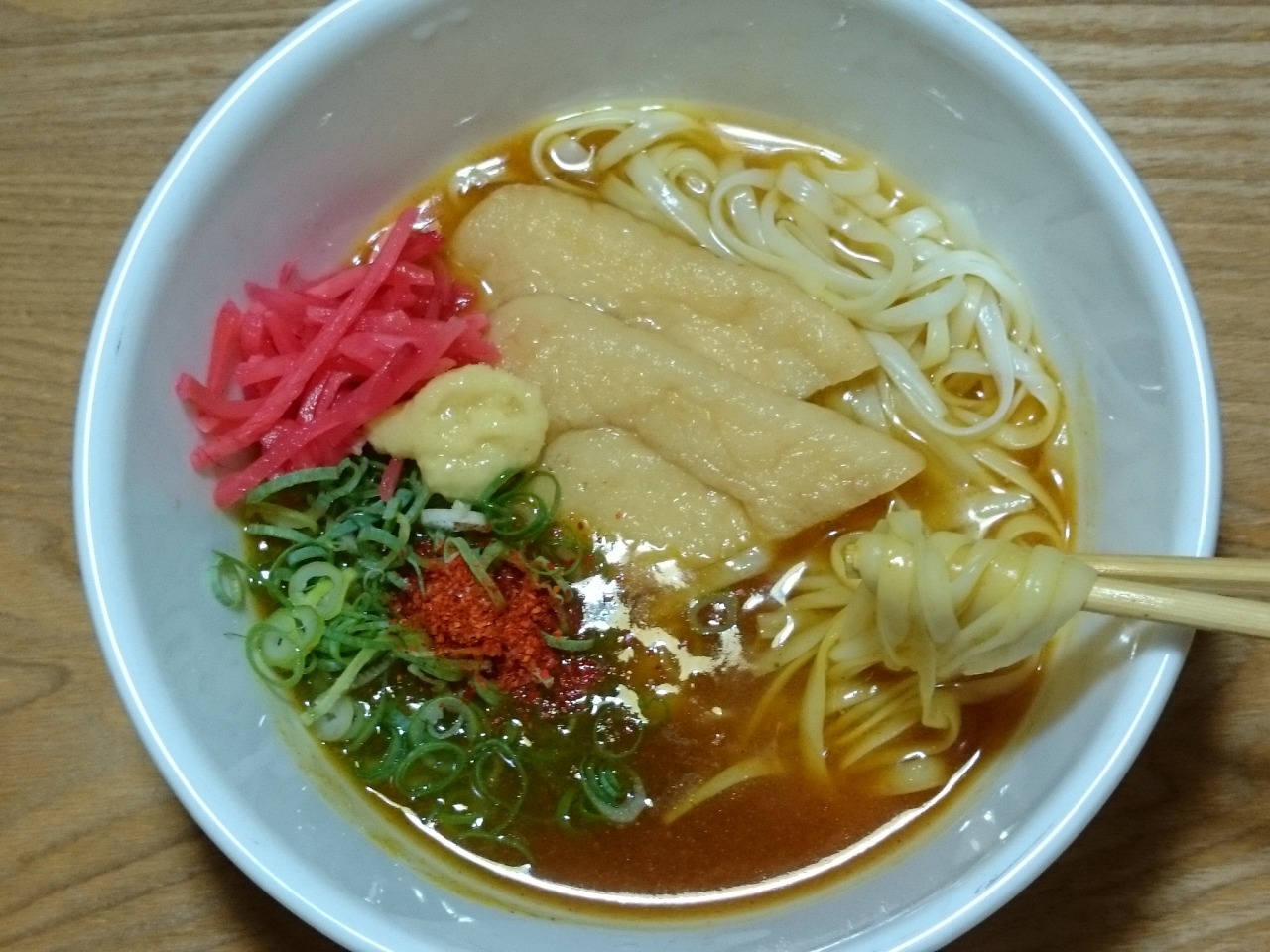 きつねカレーうどん。
Kitsune curry udon.