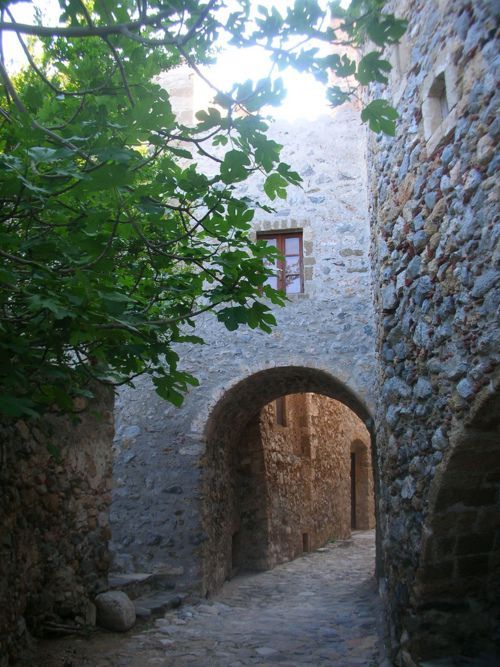 bonitavista:  Monemvasia, Italy photo via myrtle 