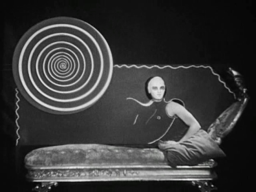 365filmsbyauroranocte:Le sang d’un poète (Jean Cocteau, 1932)