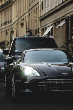 italian-luxury:  Aston Martin One-77