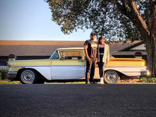 It’s the simple things that put a smile on our face, so we took out the 58 for an Easter Cruise #Classics #1958Chevy #CarCulture #DelRay #Easter #Cars #EasterCruise #Rolling (at Los Angeles,...