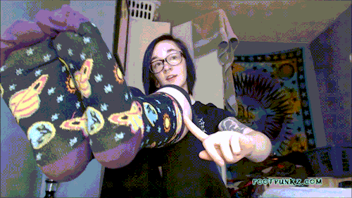 footpunkz:So..how much is the perfect girl worth to you? Don’t miss out on this PERFECT video 