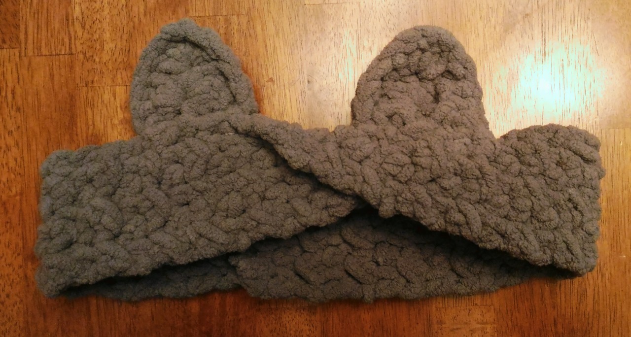 milk-ism:  ANIMAL EAR WARMER COMMISSIONS  I’ve been making these like crazy for