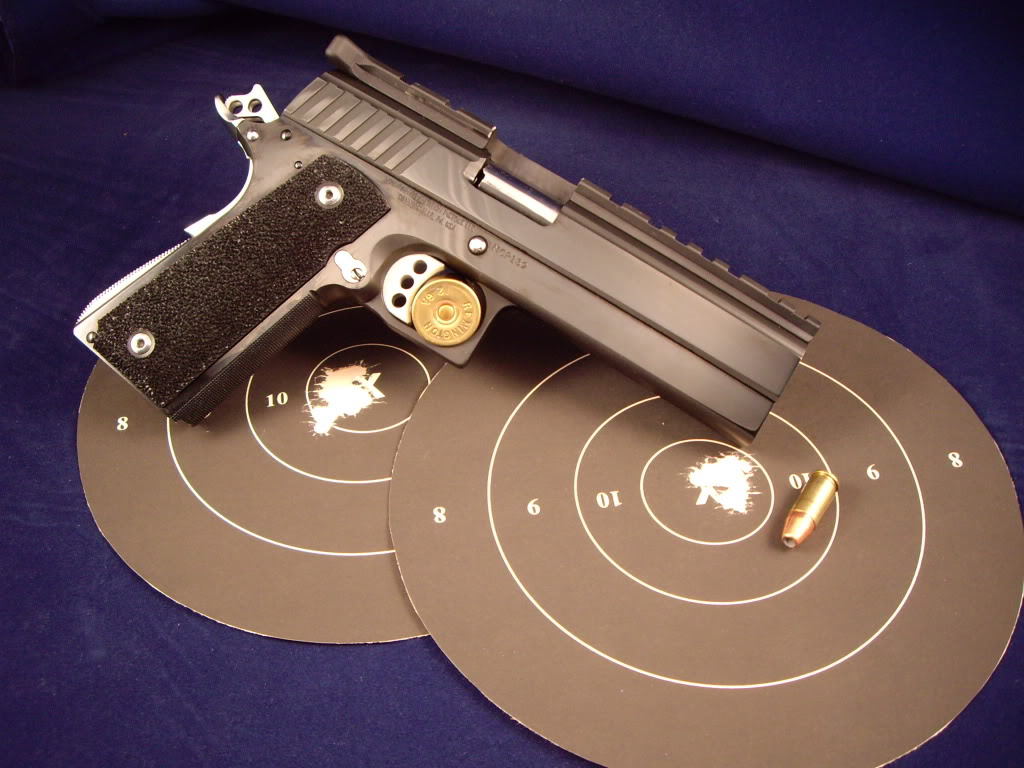 chrisgunman:  Wow….somebody actually made an ugly 1911