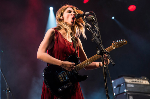 wolfalices: Ellie Rowsell at NOS Alive on July 7, 2016 in Lisbon