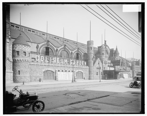  Chicago Coliseum was the name applied to three large indoor arenas in Chicago, Illinois, which stoo