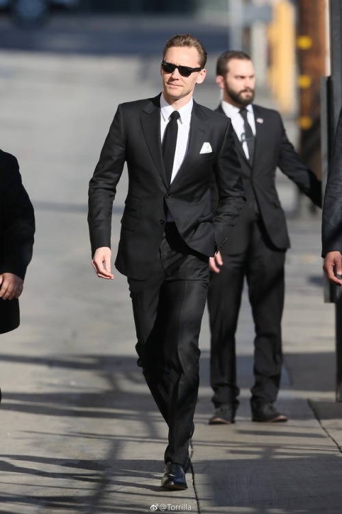sheris532: lolawashere:Tom Hiddleston seen arriving at ‘Jimmy Kimmel Live!’ in Los Angel