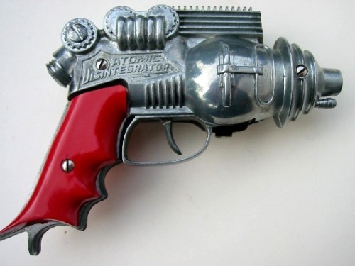 brucesterling:  nomoreimfull:  Ray Guns  *The Soviet one is especially good.  #atemporality 