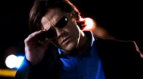 mooseleys:  I am wearing sunglasses at night. You know who does that? No-talent douchebags.  