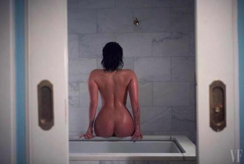 Demi Lovato adult photos