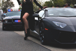 johnny-escobar:  Aventador x Mustang Police cruiser x Blonde chick (actually the owner)