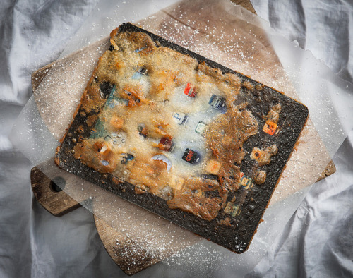 leslieseuffert:  Henry Hargreaves, Deep Fried Gadgets