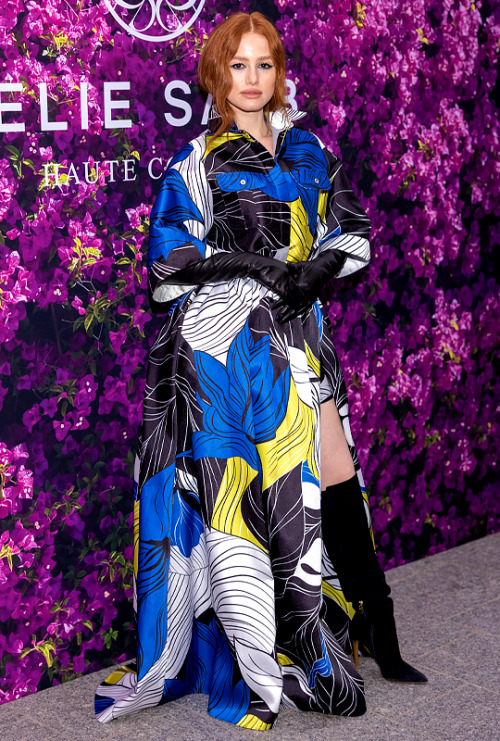 MADELAINE PETSCH Elie Saab fashion show in Paris | January 26, 2022