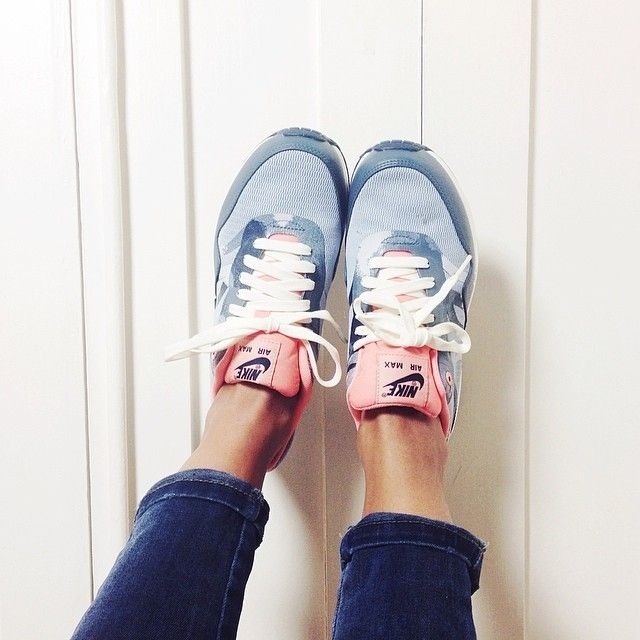 naimabarcelona:  Sneakers