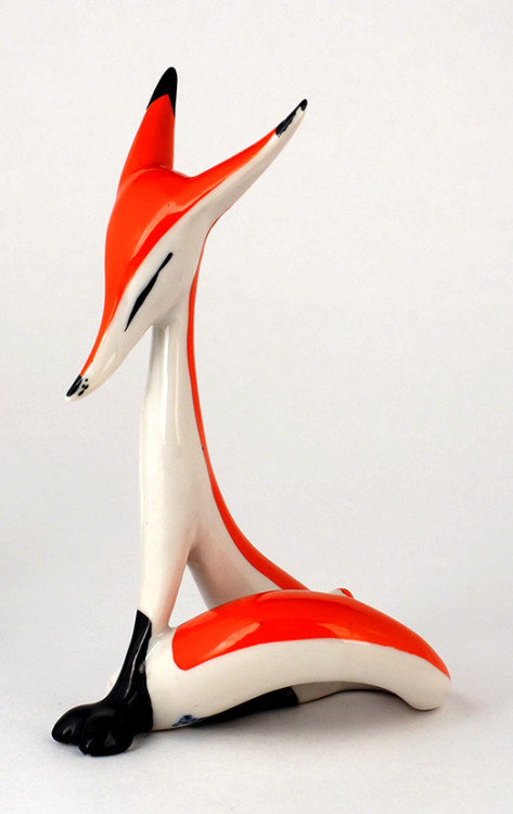 sovietpostcards:Porcelain figurine of a fox made in Leningrad, designed by L. Smorgon (USSR, 1960s)