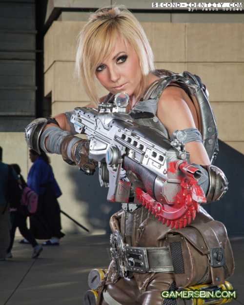 jessicanigriplease: Jessica Nigri Gears of War cosplay 