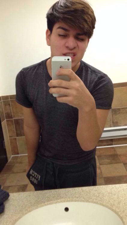 typicalkevin:  typicalkevin:  Just bored  😁⚠️ 