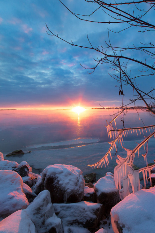 sundxwn:  The Big Freeze by Dustin Abbott 