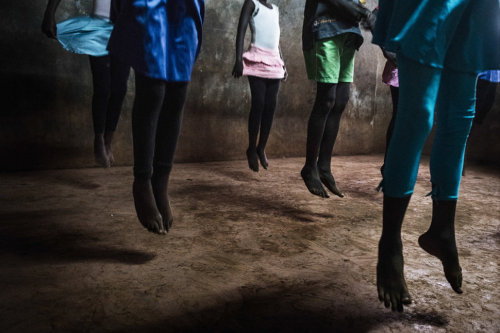 visualjunkee: Ballet dancers in the Kibera neighborhood of Nairobi, Kenya one of biggest slums in Af