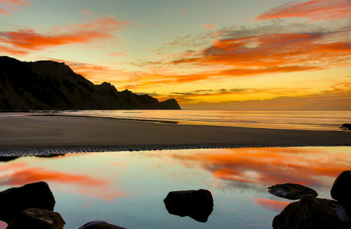 stunningsurroundings: Gisborne Sunrise by Squid Rings