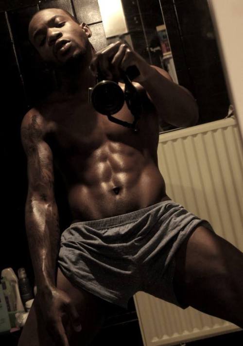 SWEET! weluvblackmen.tumblr.com/ evanstamika87:  blakyokojones:  Picture perfect…  God damn