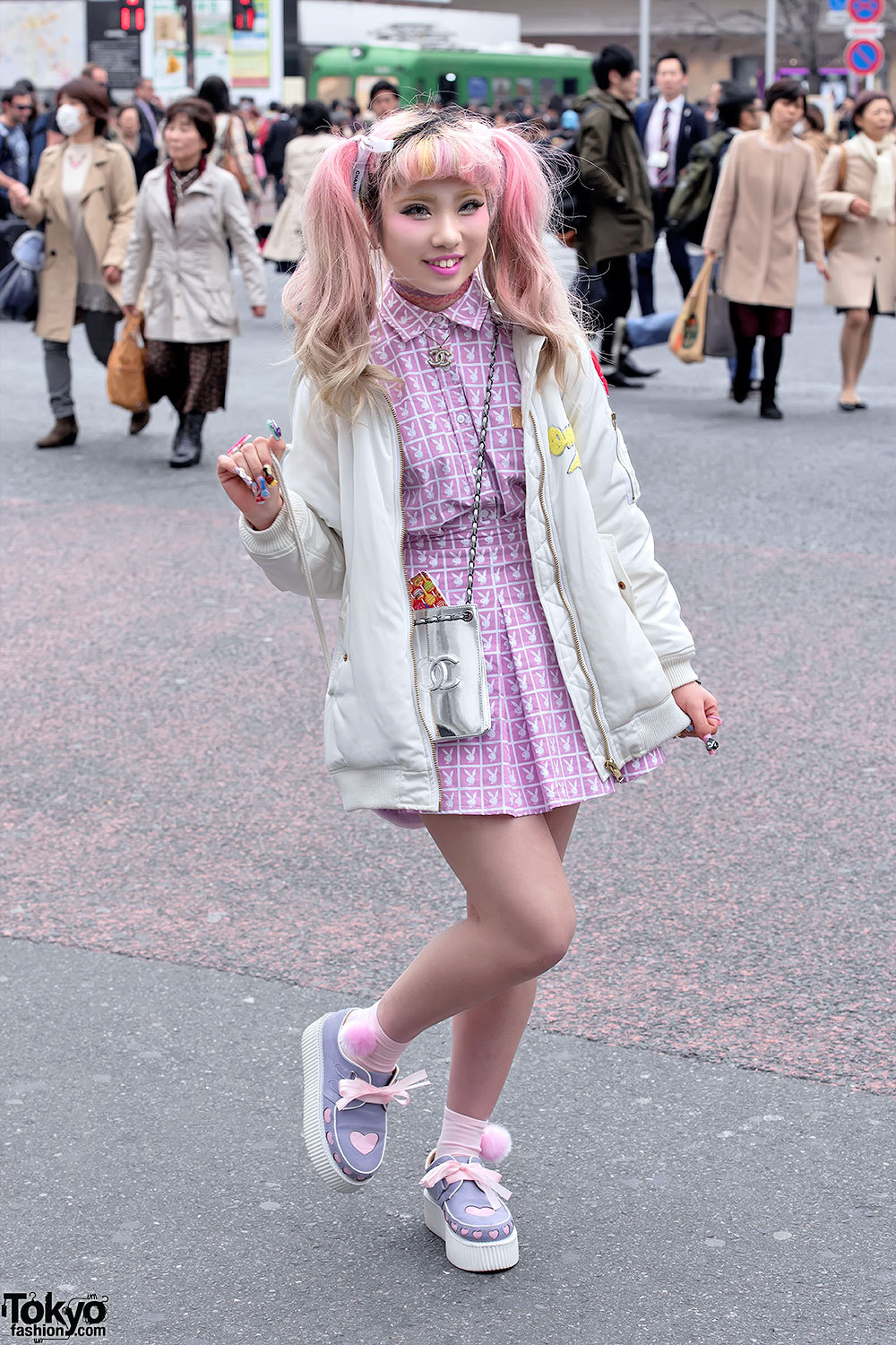 tokyo-fashion:20-year-old Koyucha at Shibuya Scramble today with a super cute pink