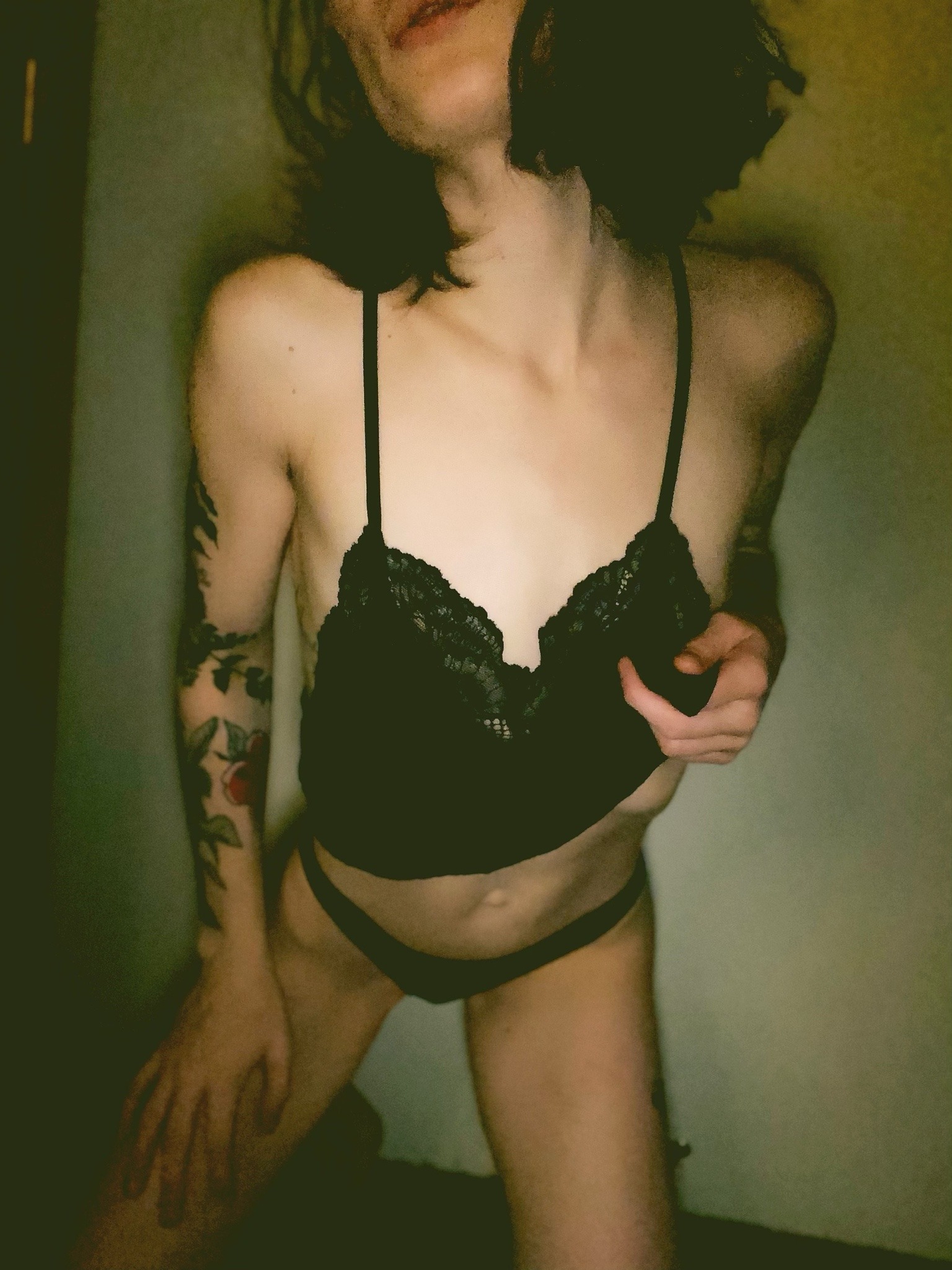 zzoloftqueen:T h e y / T h e m Cum see more on lonelyfans 